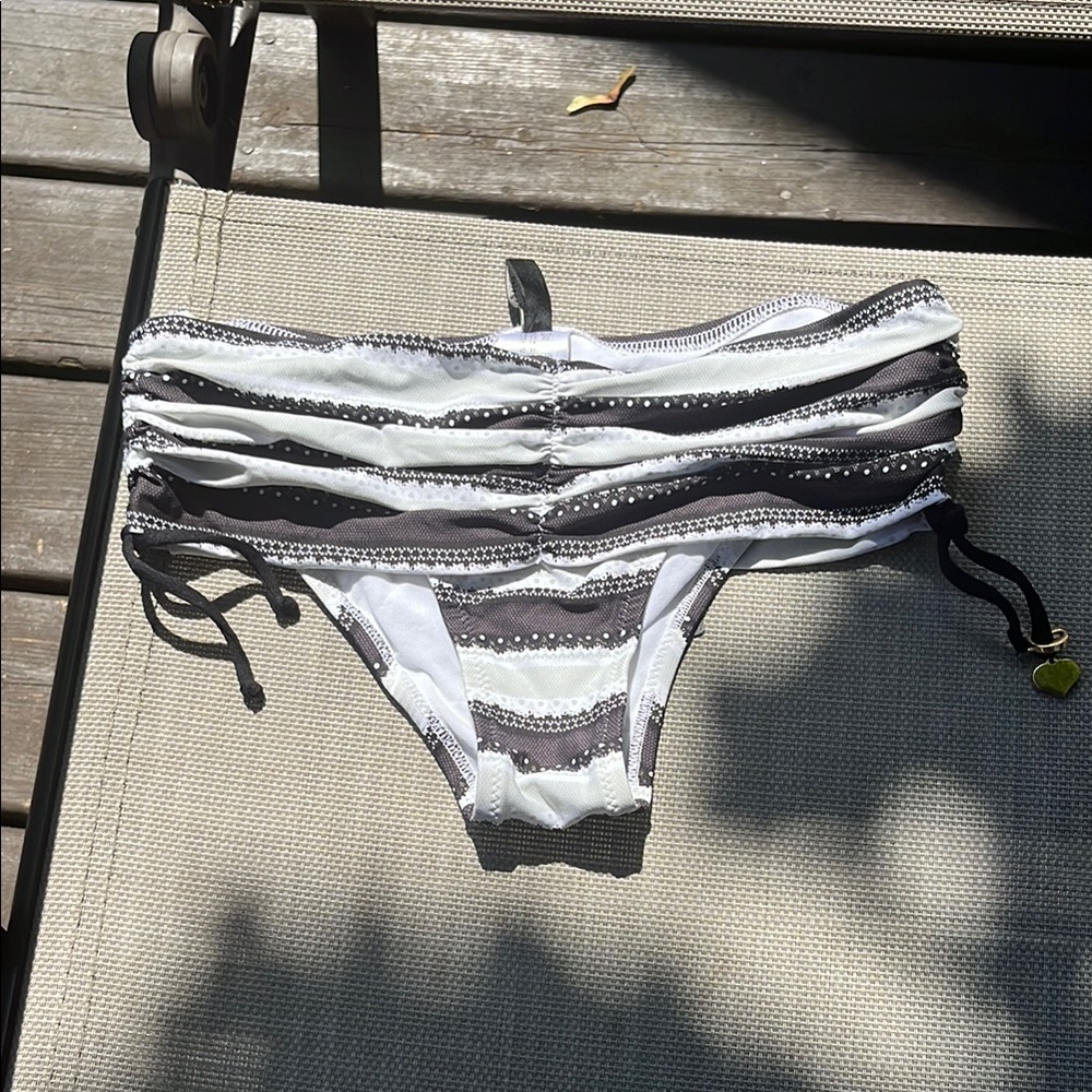 NWT Guess Black and White Striped Bikini Bottoms